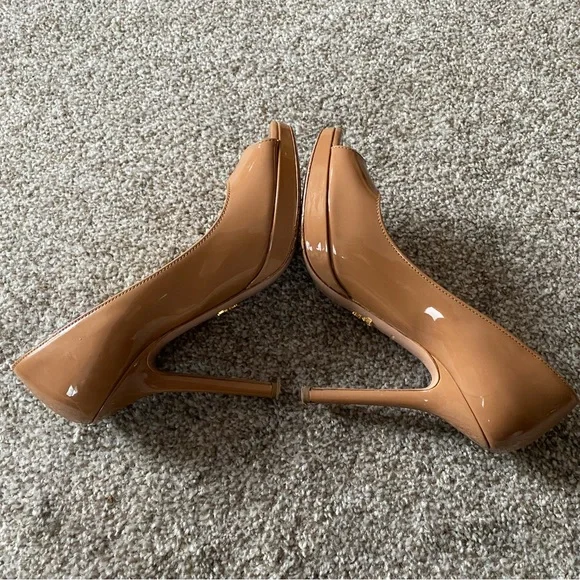 PRADA MILANO Sz:7